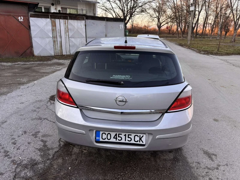 Opel Astra, снимка 4 - Автомобили и джипове - 48732122