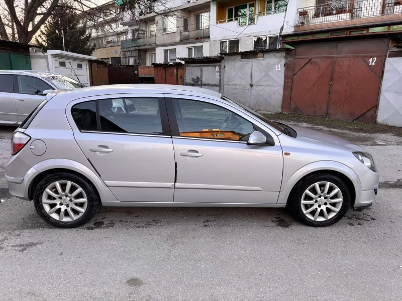 Opel Astra, снимка 2 - Автомобили и джипове - 48732122