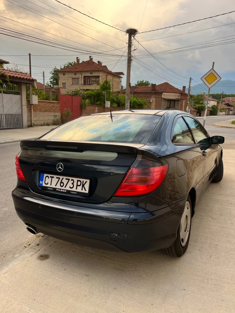Mercedes-Benz C 180 Автомат , Газ/Бензин, снимка 4 - Автомобили и джипове - 52320839