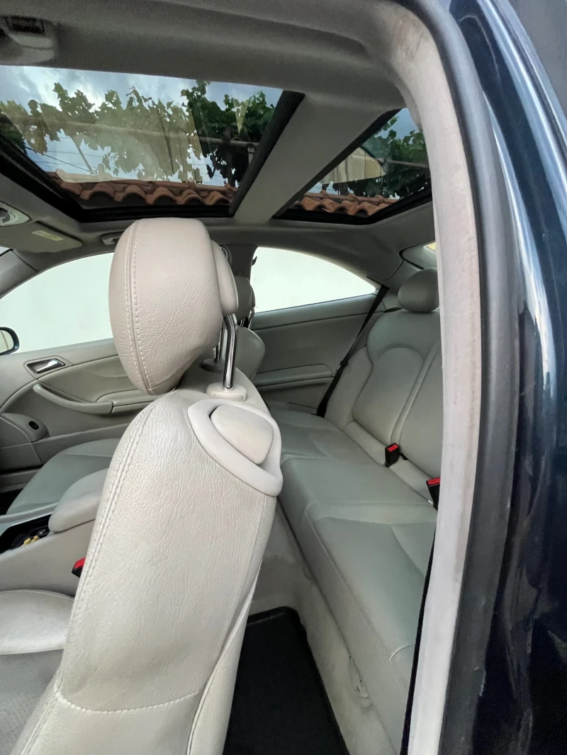 Mercedes-Benz C 180 Автомат , Газ/Бензин, снимка 8 - Автомобили и джипове - 52320839