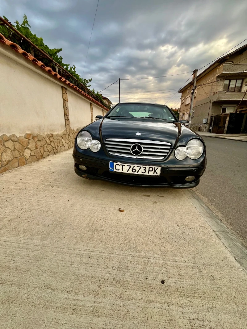 Mercedes-Benz C 180 Автомат , Газ/Бензин, снимка 11 - Автомобили и джипове - 52320839