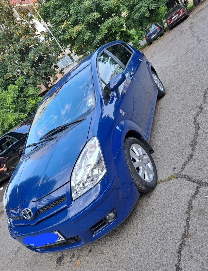 Toyota Corolla verso, снимка 6 - Автомобили и джипове - 51601794