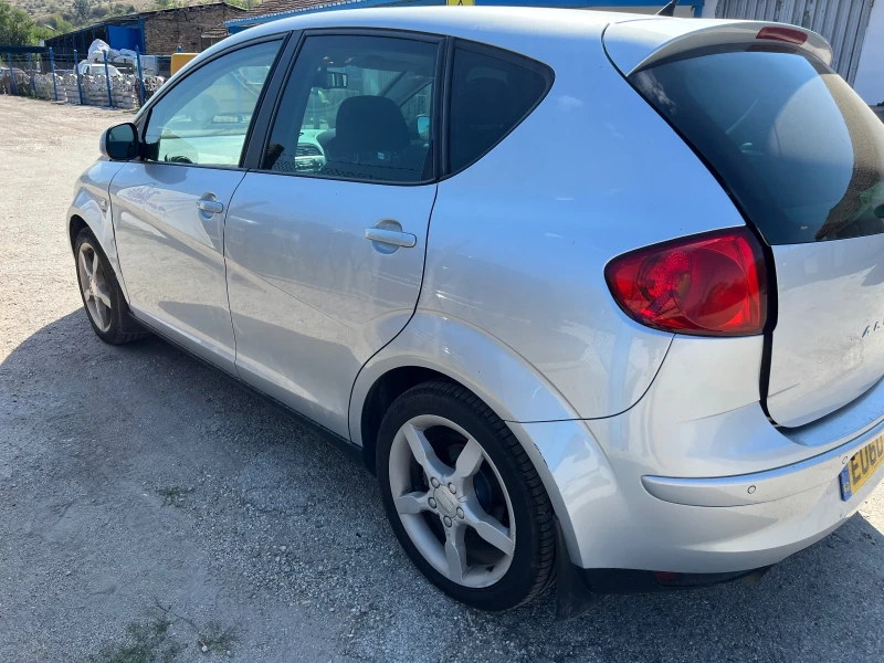 Seat Altea 2.0 tdi, снимка 5 - Автомобили и джипове - 51672335