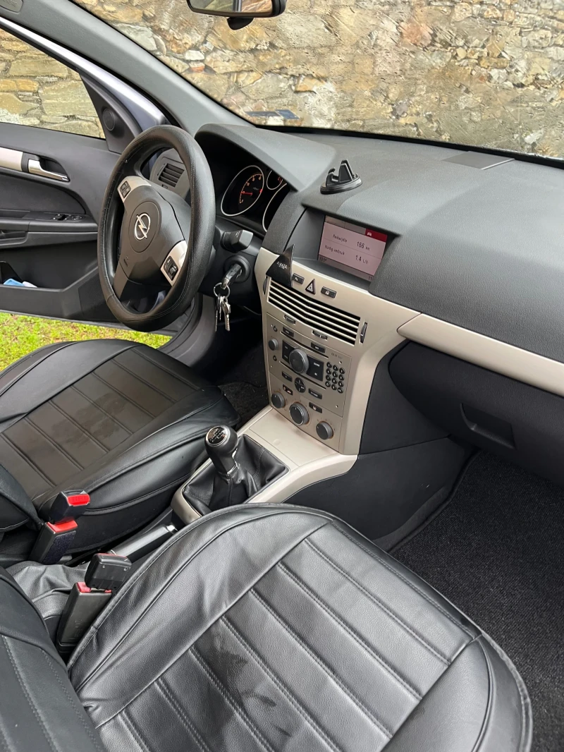 Opel Astra 1, 6, снимка 6 - Автомобили и джипове - 52370722