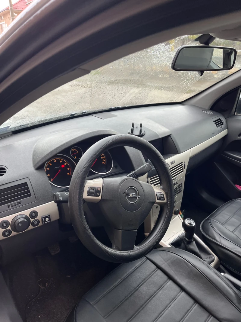 Opel Astra 1, 6, снимка 5 - Автомобили и джипове - 52370722
