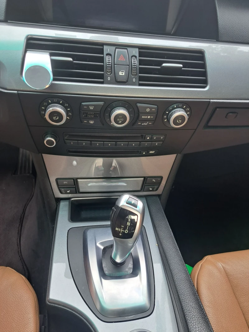 BMW 530, снимка 14 - Автомобили и джипове - 52841164