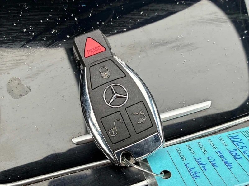 Mercedes-Benz C 300 2018 4MATIC * ПРЕДСТАВИТЕЛСТВО НА MERCEDES * , снимка 11 - Автомобили и джипове - 53289753