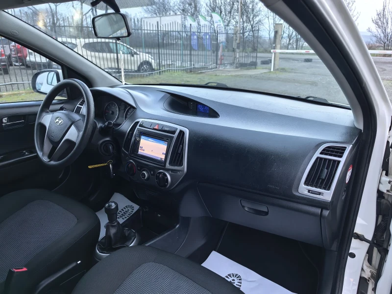 Hyundai I20 1, 3i, снимка 10 - Автомобили и джипове - 53395740