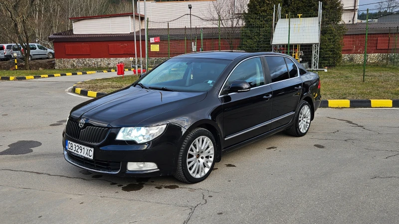 Skoda Superb 2.0 AVTOMAT/NAVIG/KOJA/KSENON, снимка 2 - Автомобили и джипове - 53512994