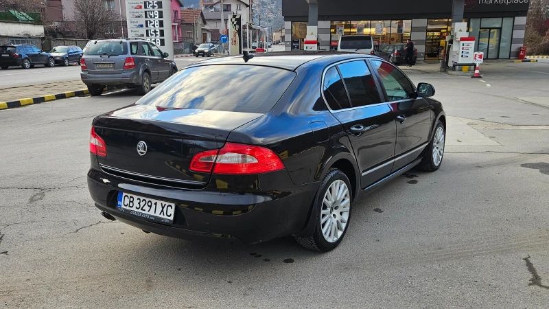 Skoda Superb 2.0 AVTOMAT/NAVIG/KOJA/KSENON, снимка 5 - Автомобили и джипове - 53512994