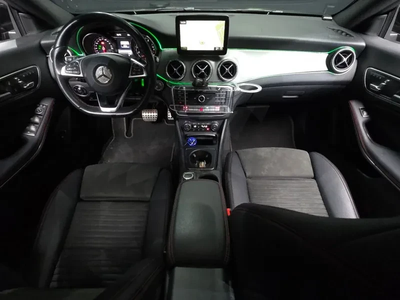 Mercedes-Benz CLA 250  4Matic Amg Line, снимка 14 - Автомобили и джипове - 55111269