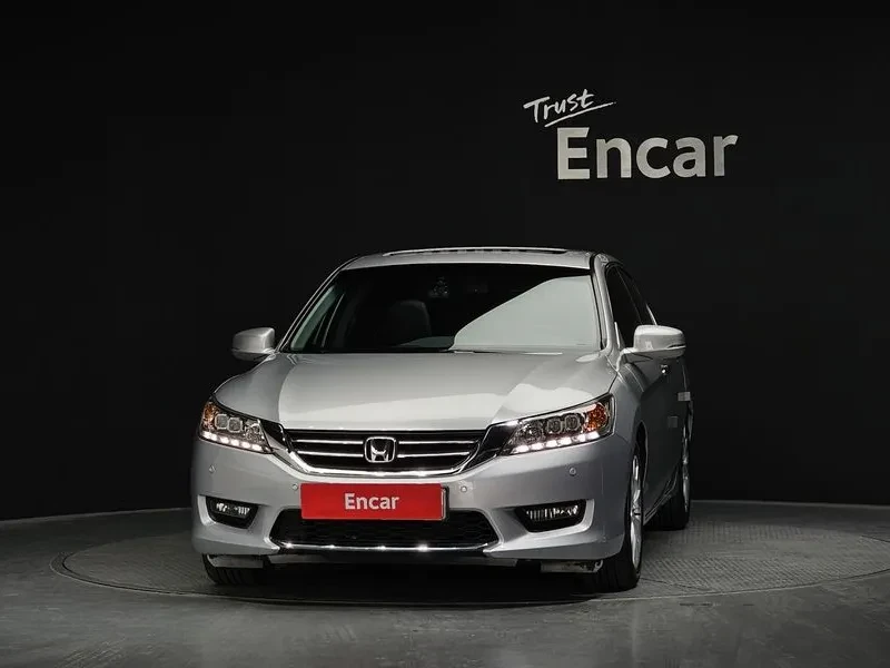 Honda Accord 2.4 9Th Gen , снимка 3 - Автомобили и джипове - 55783343