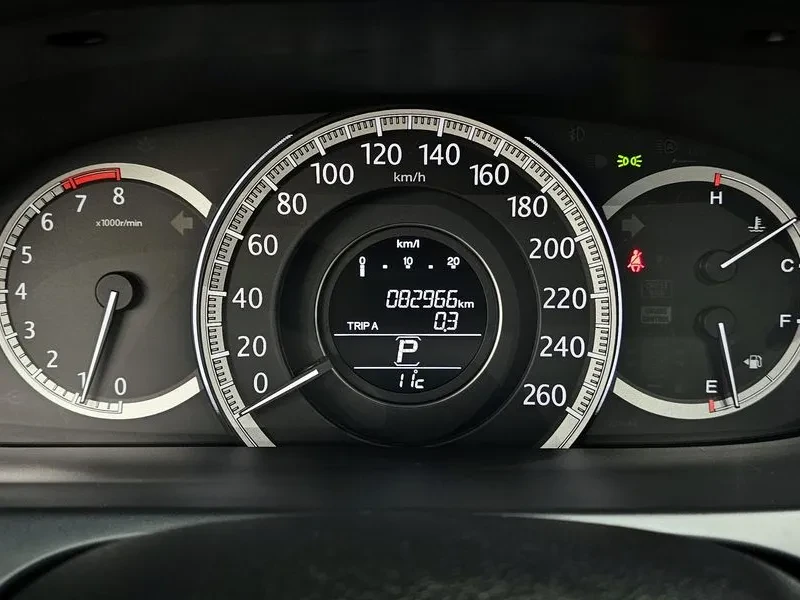 Honda Accord 2.4 9Th Gen , снимка 8 - Автомобили и джипове - 55783343