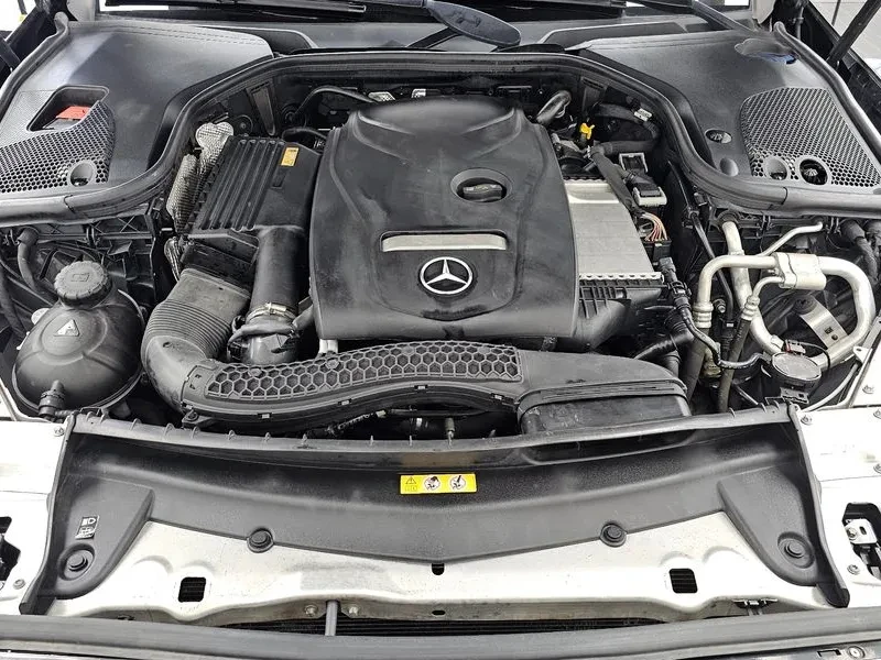 Mercedes-Benz E 300 4Matic Exclusive, снимка 6 - Автомобили и джипове - 56018871