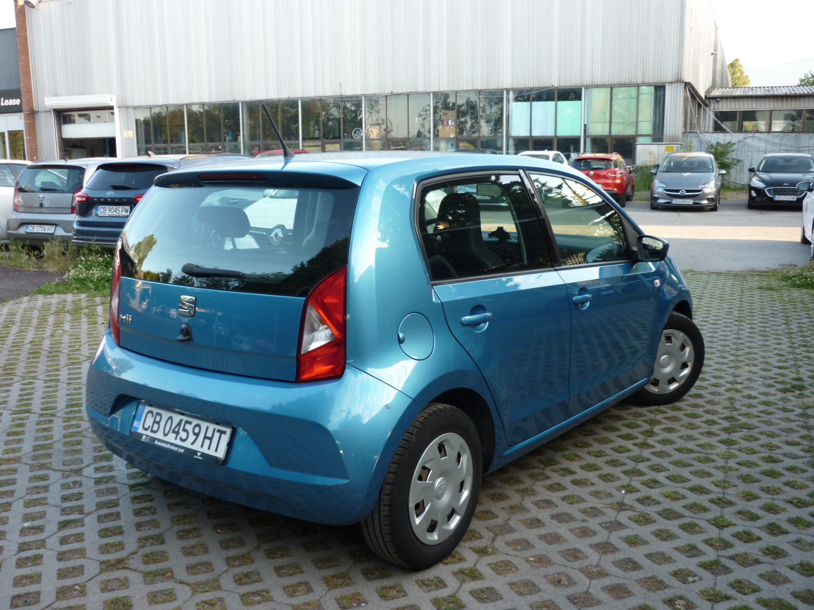 Seat Mii 1.0 MPI 75 к.с - изображение 5