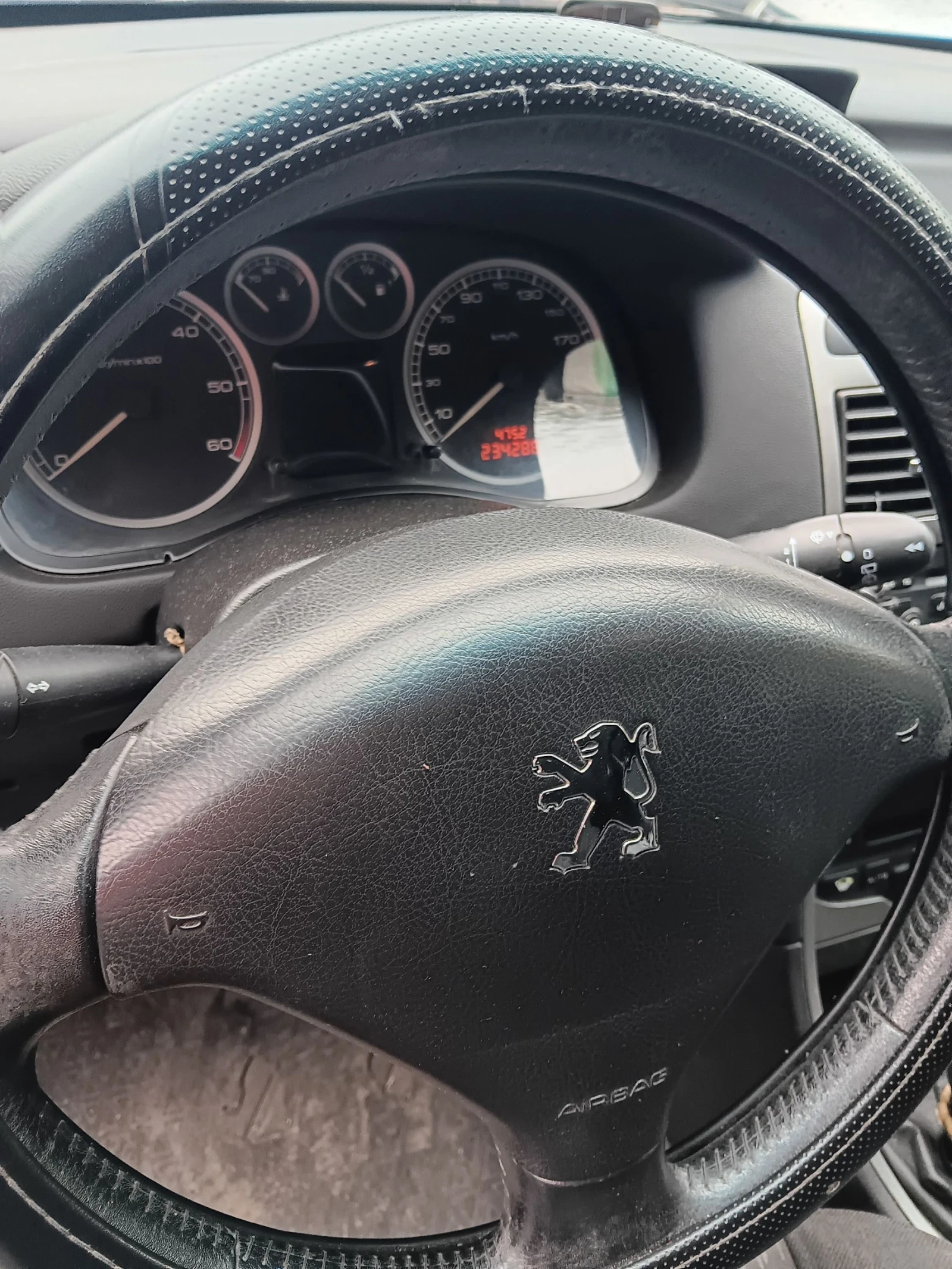 Peugeot 307 2.0 115k - изображение 8