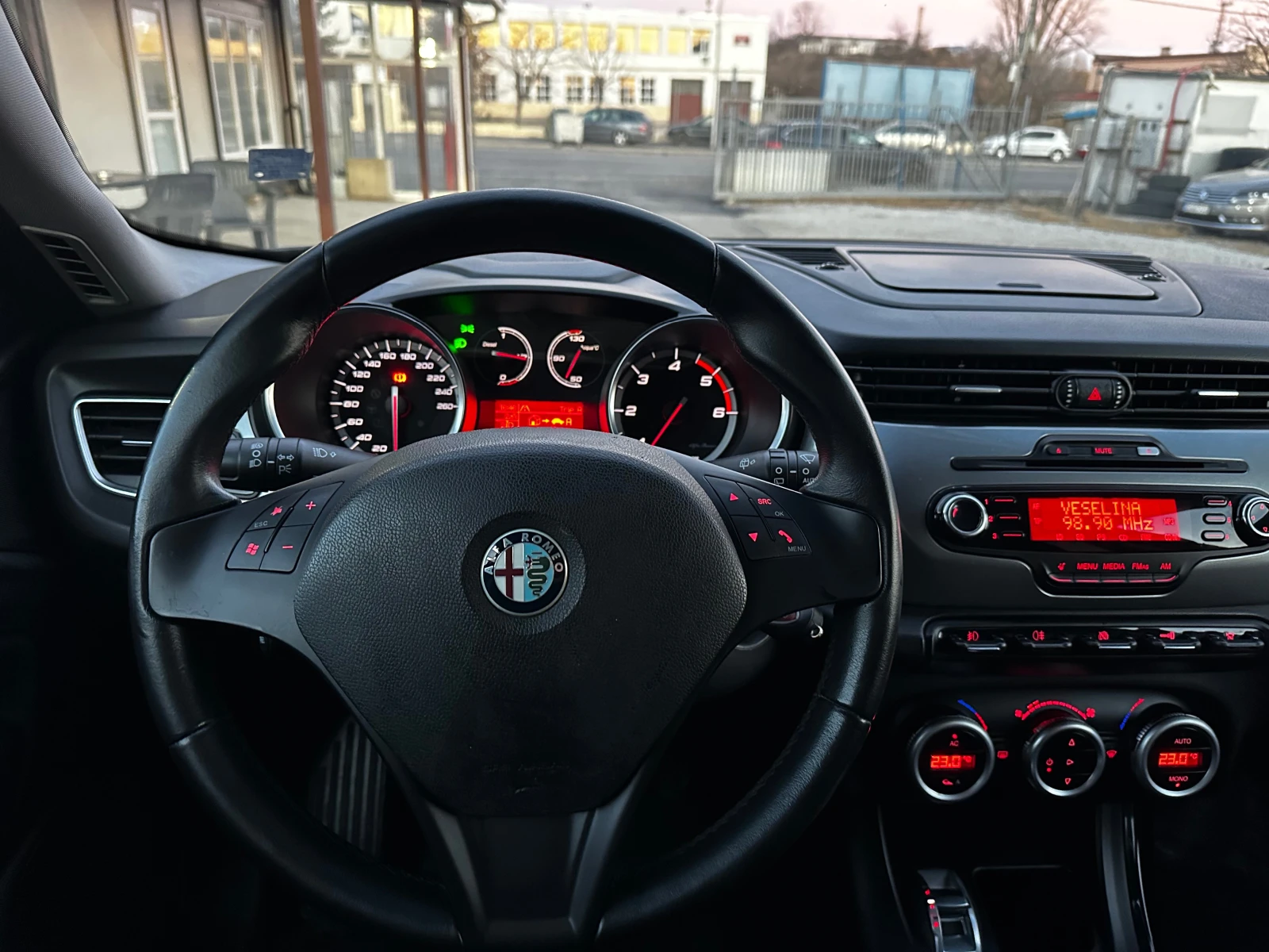 Alfa Romeo Giulietta 1.6JTDm 105 - изображение 10