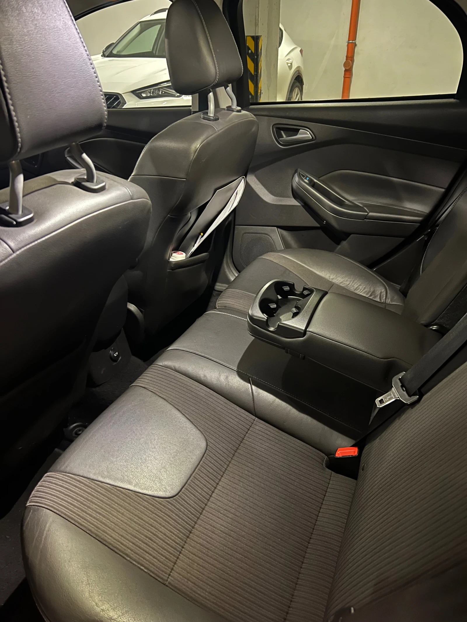 Ford Focus III Hatchback 1.6 EcoBoost (182 Hp) start/stop - изображение 9