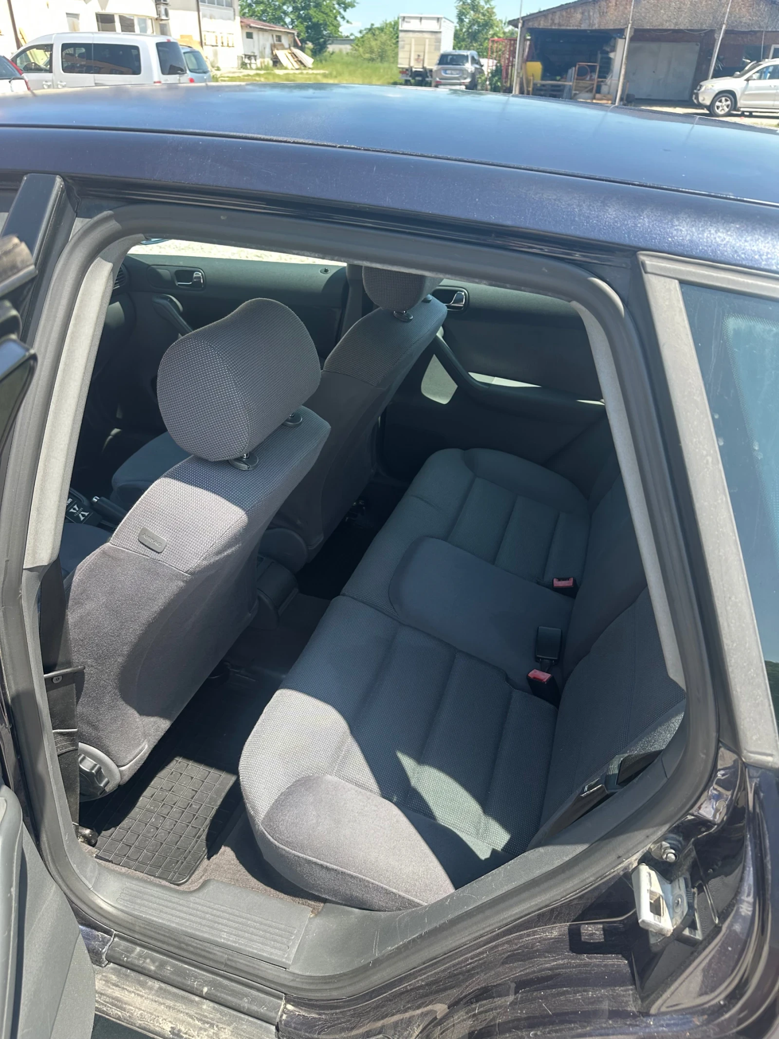 Audi A3 1.8 - изображение 6