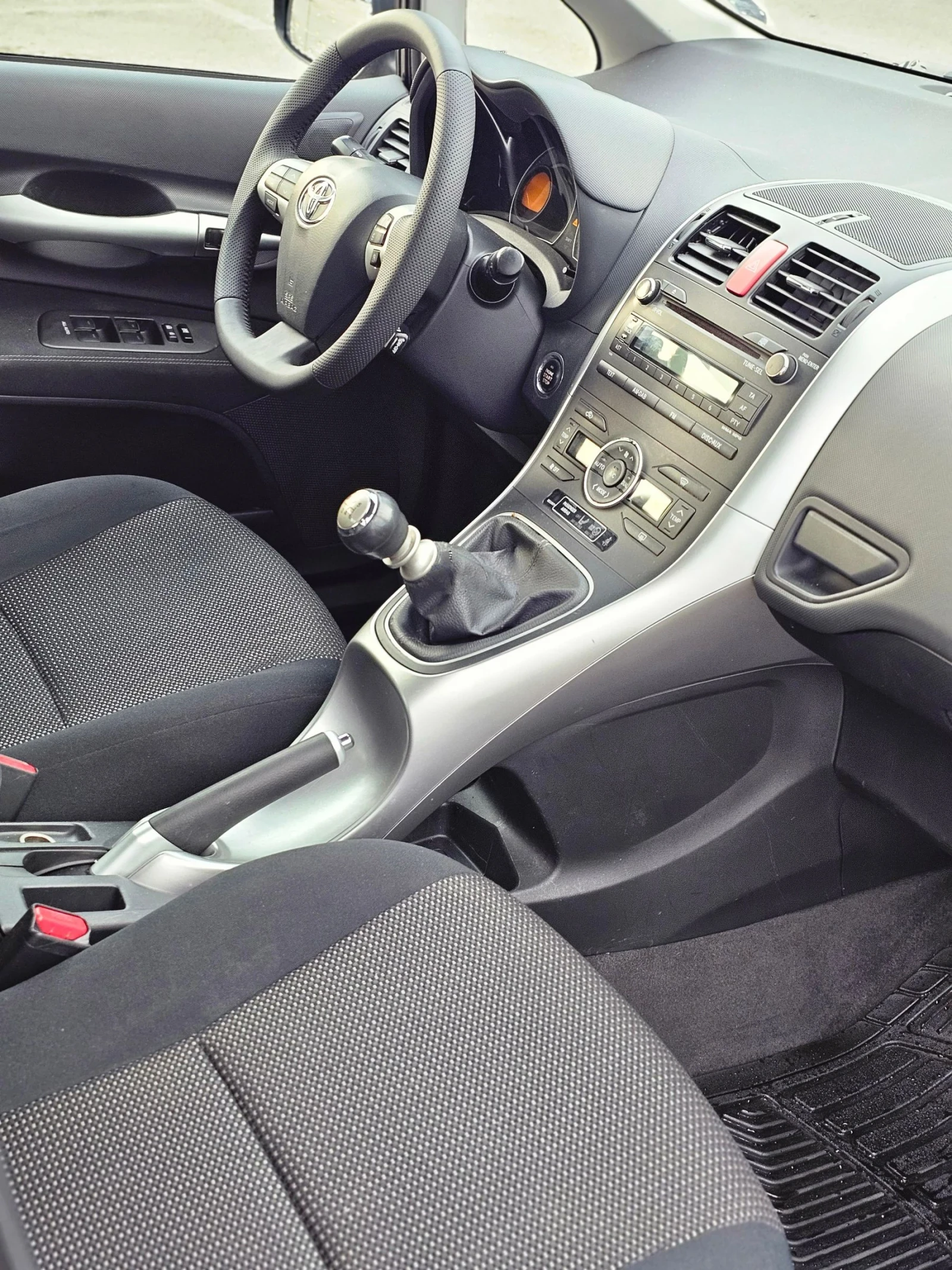 Toyota Auris 1.8i #Facelift #Keyless #6 скорости #Swiss  - изображение 10