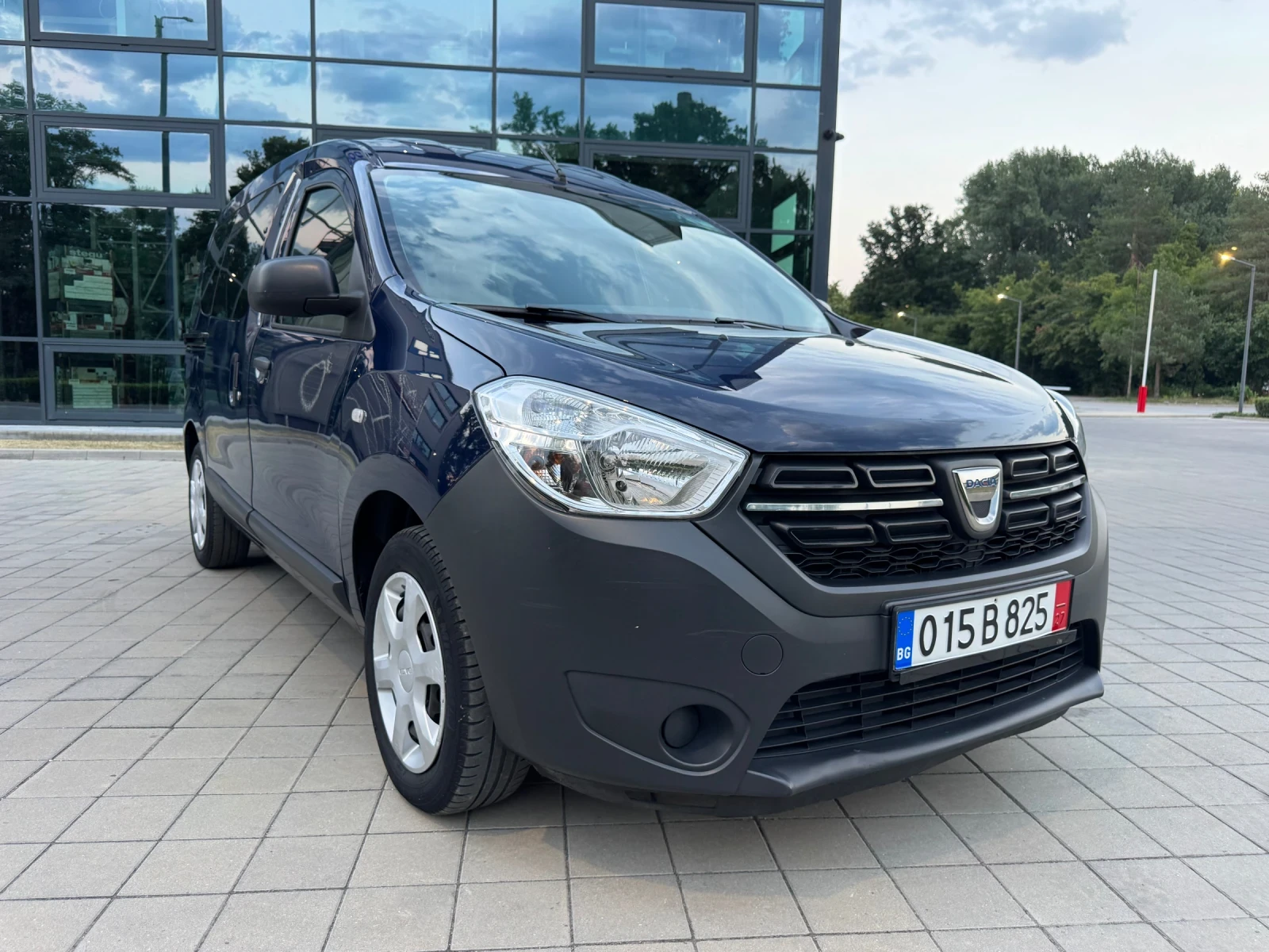 Dacia Dokker 1.6i 102kc.* Ambiance* 151000kм - изображение 3