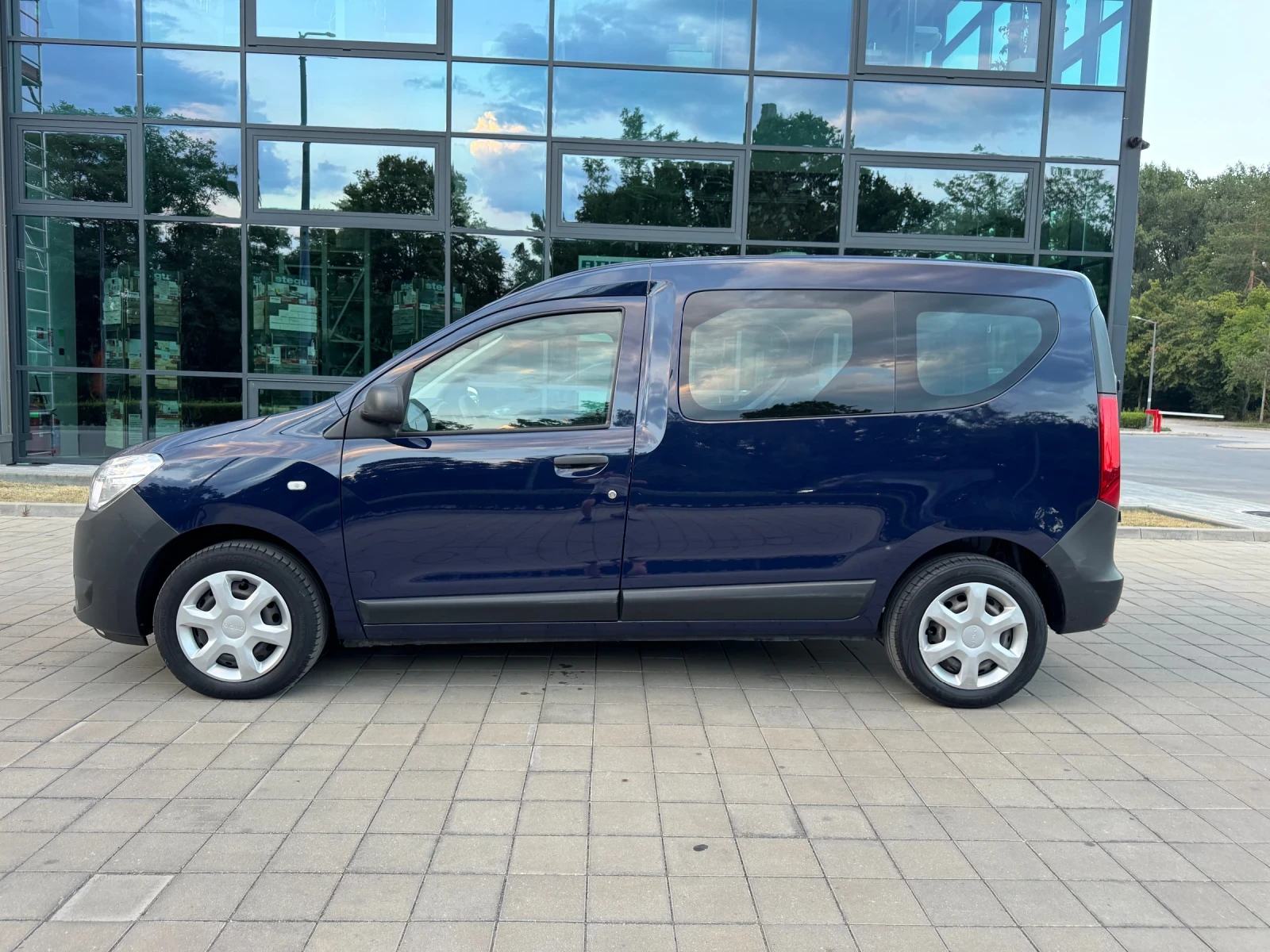 Dacia Dokker 1.6i 102kc.* Ambiance* 151000kм - изображение 8
