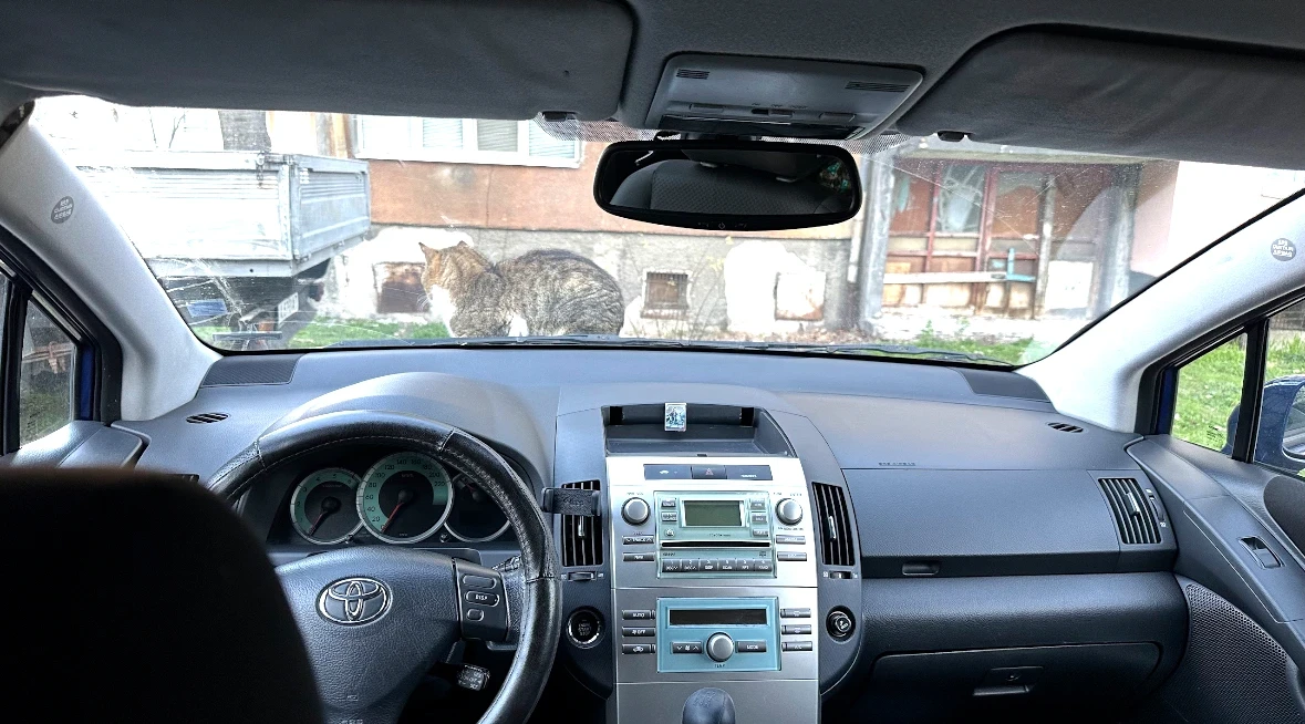 Toyota Corolla verso  - изображение 7