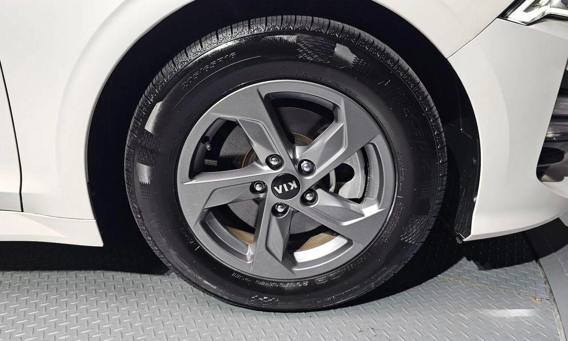 Kia K5  - изображение 5