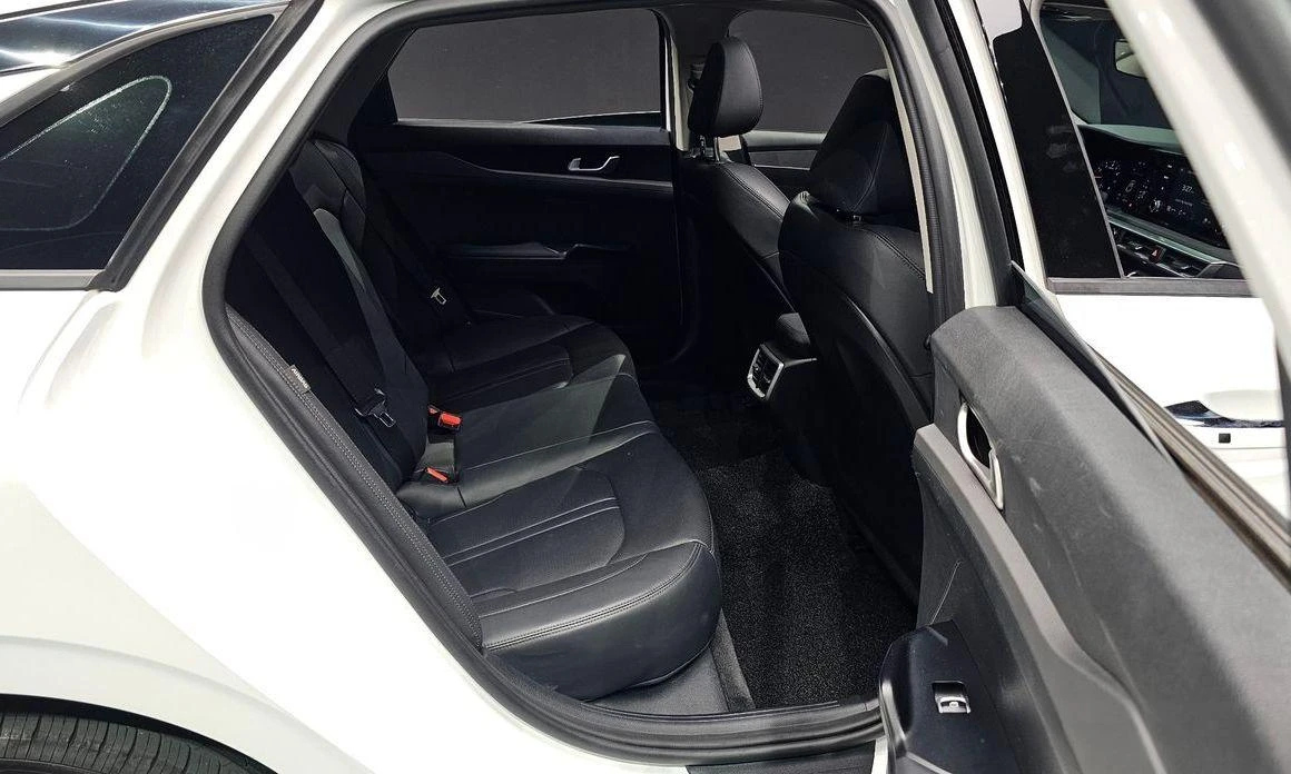 Kia K5 | Mobile.bg   11