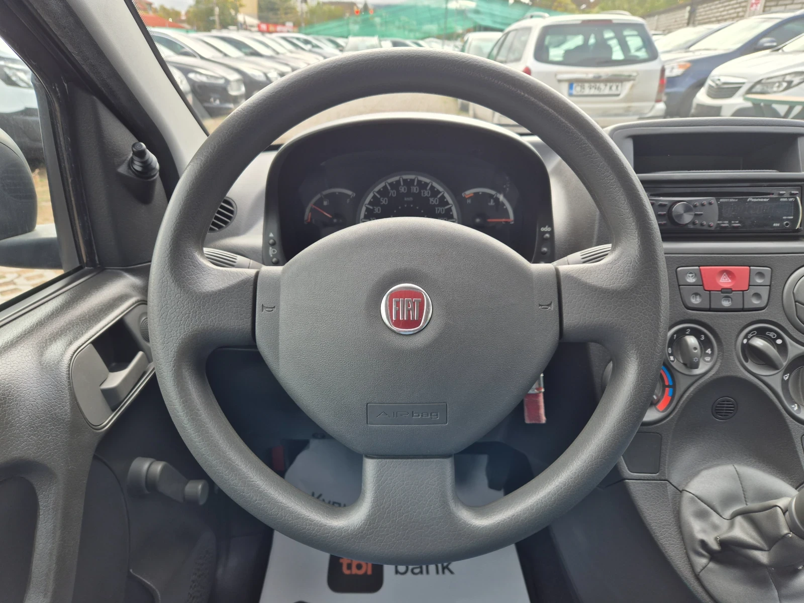 Fiat Panda 1.2i 69k.s. KLIMA - изображение 10