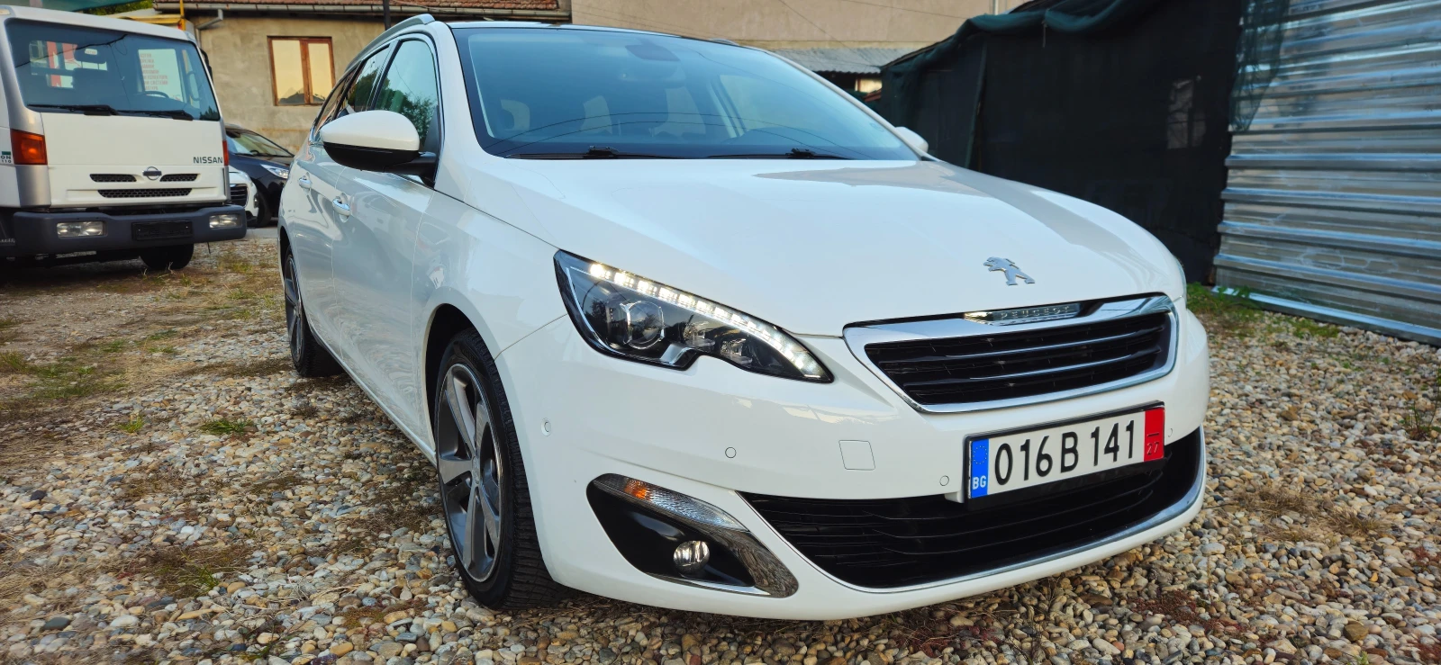 Peugeot 308 1, 6HDi-120k* 2015* * LED* *  | Mobile.bg   1
