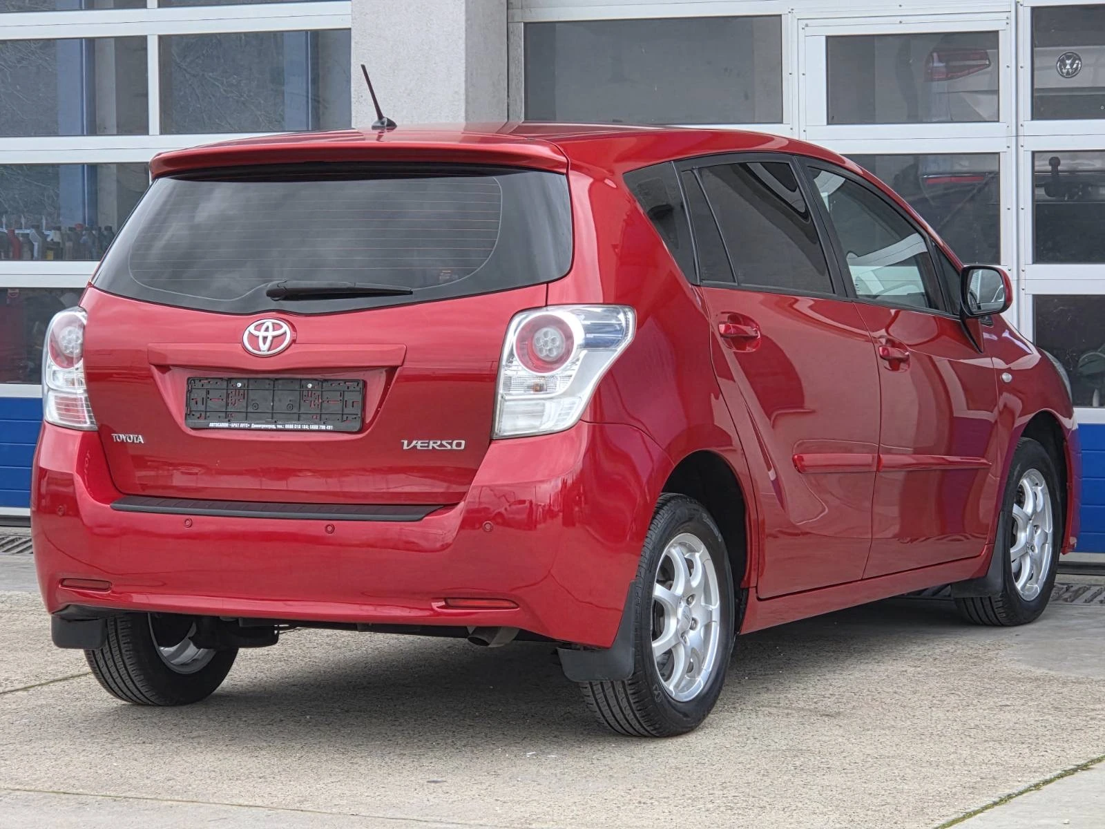 Toyota Verso 1.6БЕНЗИН - изображение 3