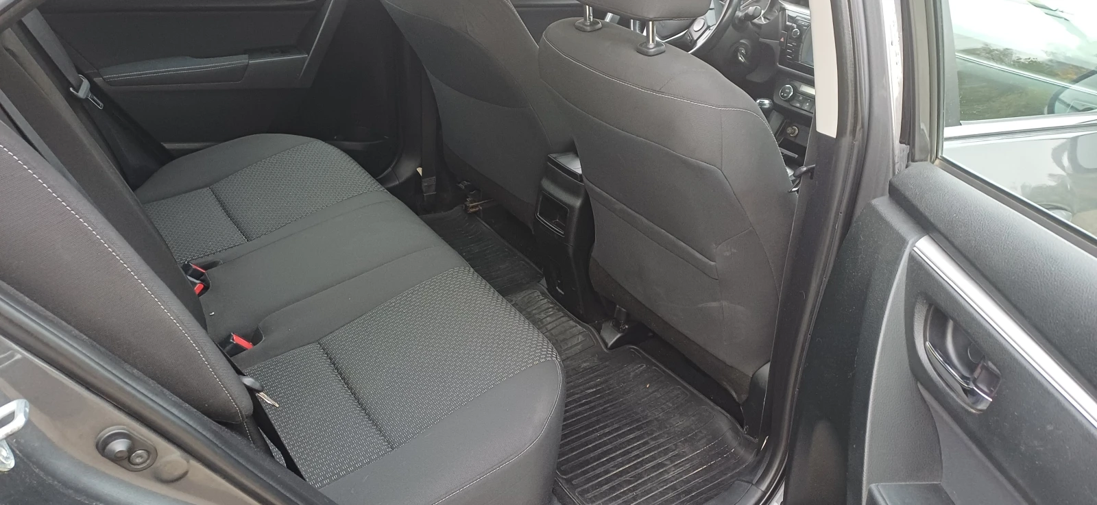 Toyota Corolla 1.4 D-4D | Mobile.bg � ����������� 13