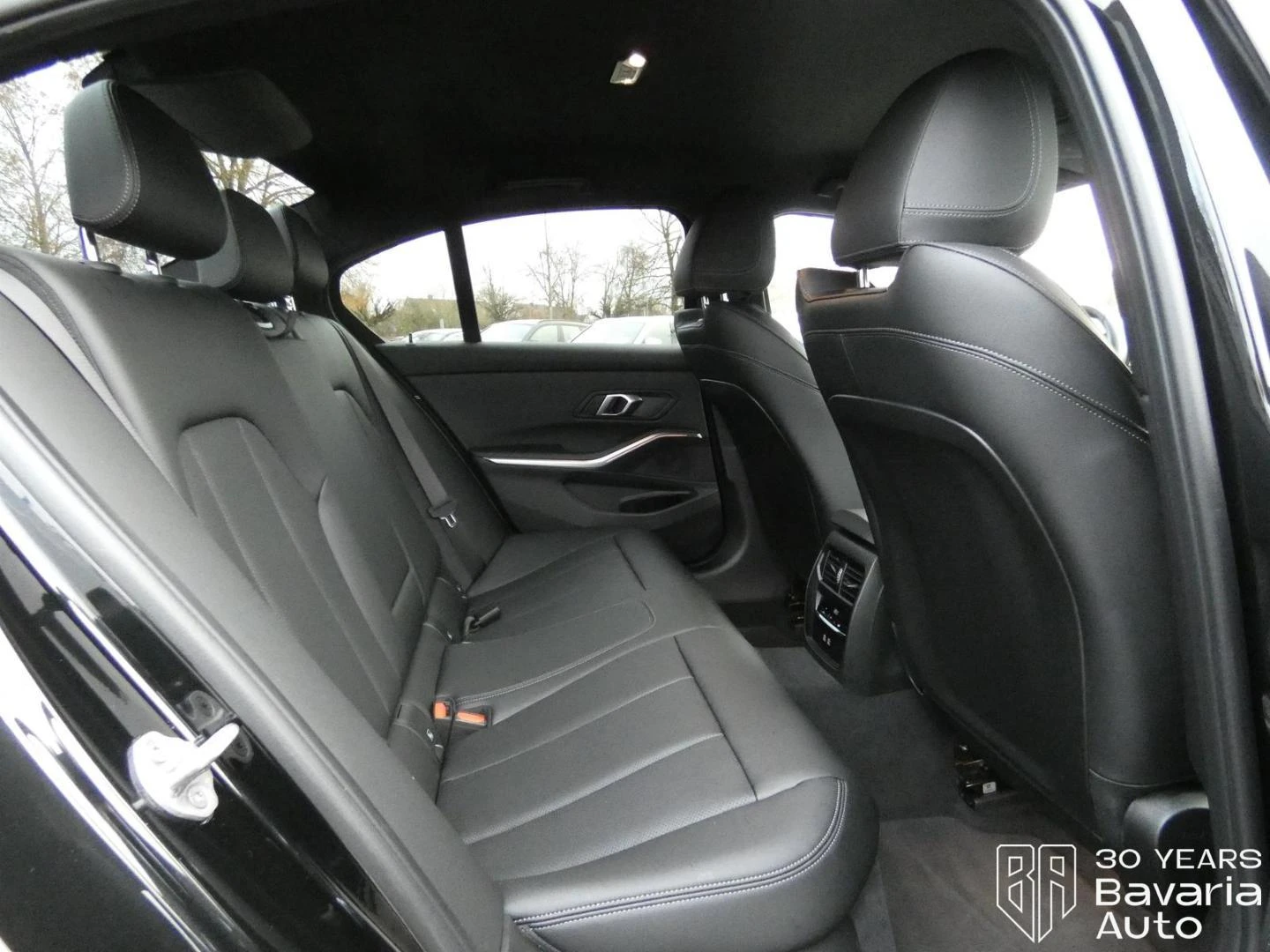 BMW 320 d xDrive M Sport Paket, снимка 12 - Автомобили и джипове - 53729987