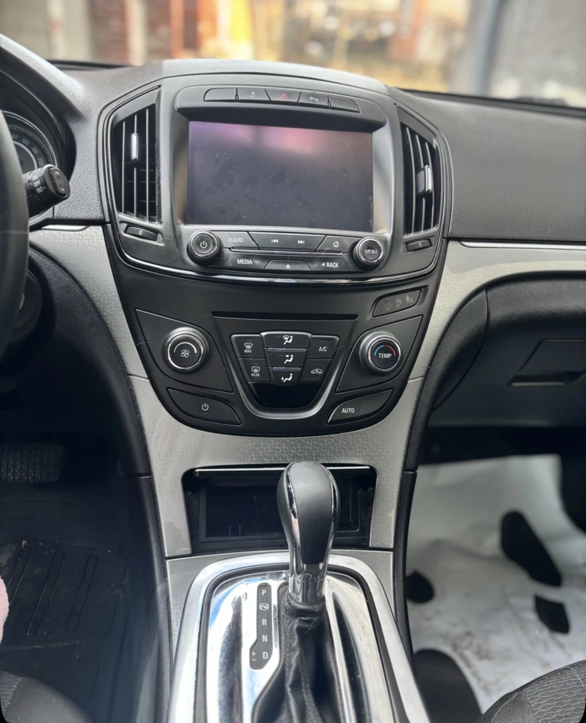 Opel Insignia Sport Tourer 1.6 CDTI, снимка 3 - Автомобили и джипове - 53912784