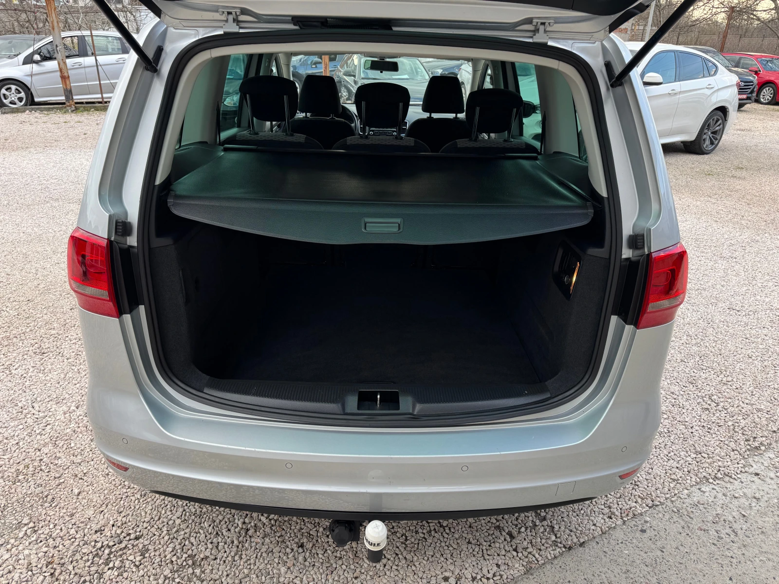 VW Sharan АВТОМАТИК, снимка 10 - Автомобили и джипове - 53976055