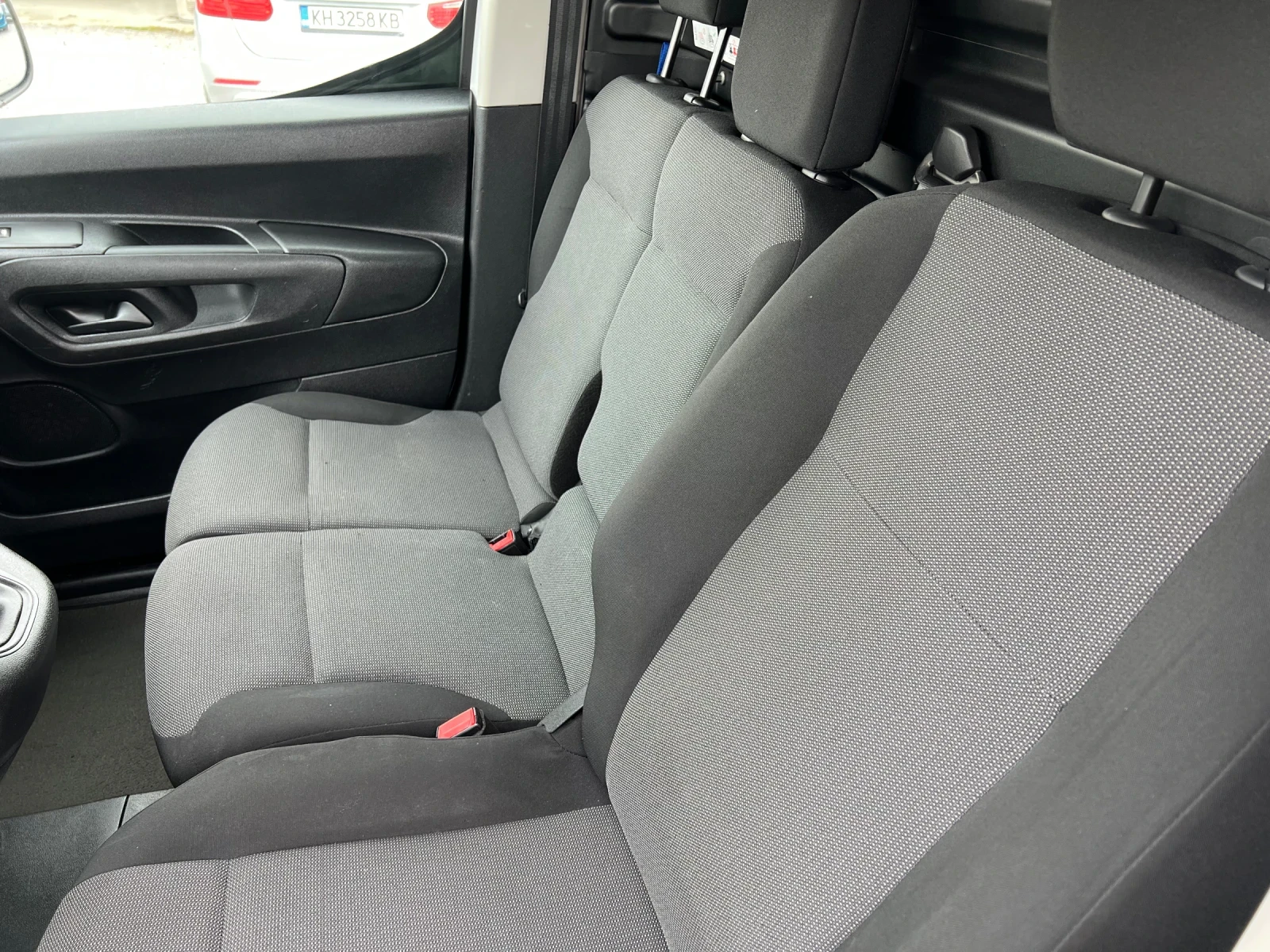 Citroen Berlingo 1.5d 100k.c, снимка 11 - Автомобили и джипове - 54056608