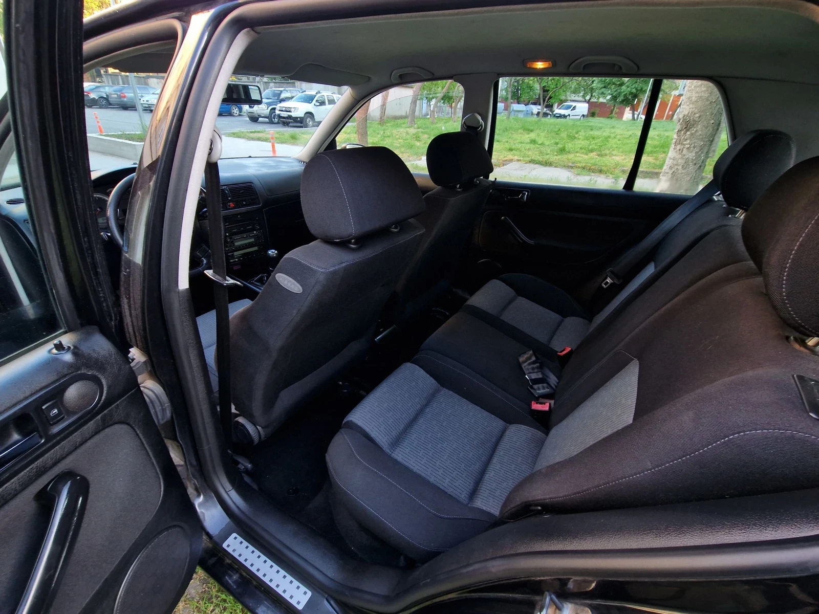 VW Golf 1.9TDI 90к.с., снимка 12 - Автомобили и джипове - 54454327