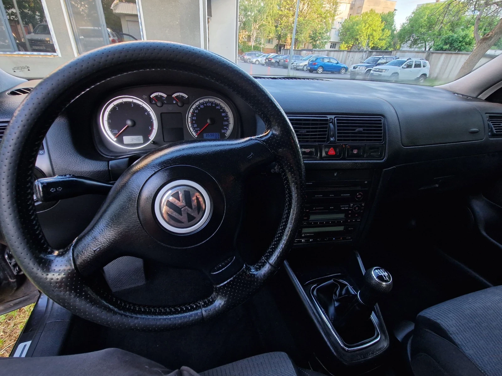 VW Golf 1.9TDI 90к.с., снимка 8 - Автомобили и джипове - 54454327