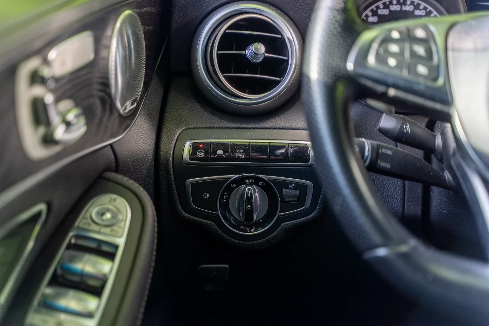 Mercedes-Benz C 450 AMG, снимка 13 - Автомобили и джипове - 54712200