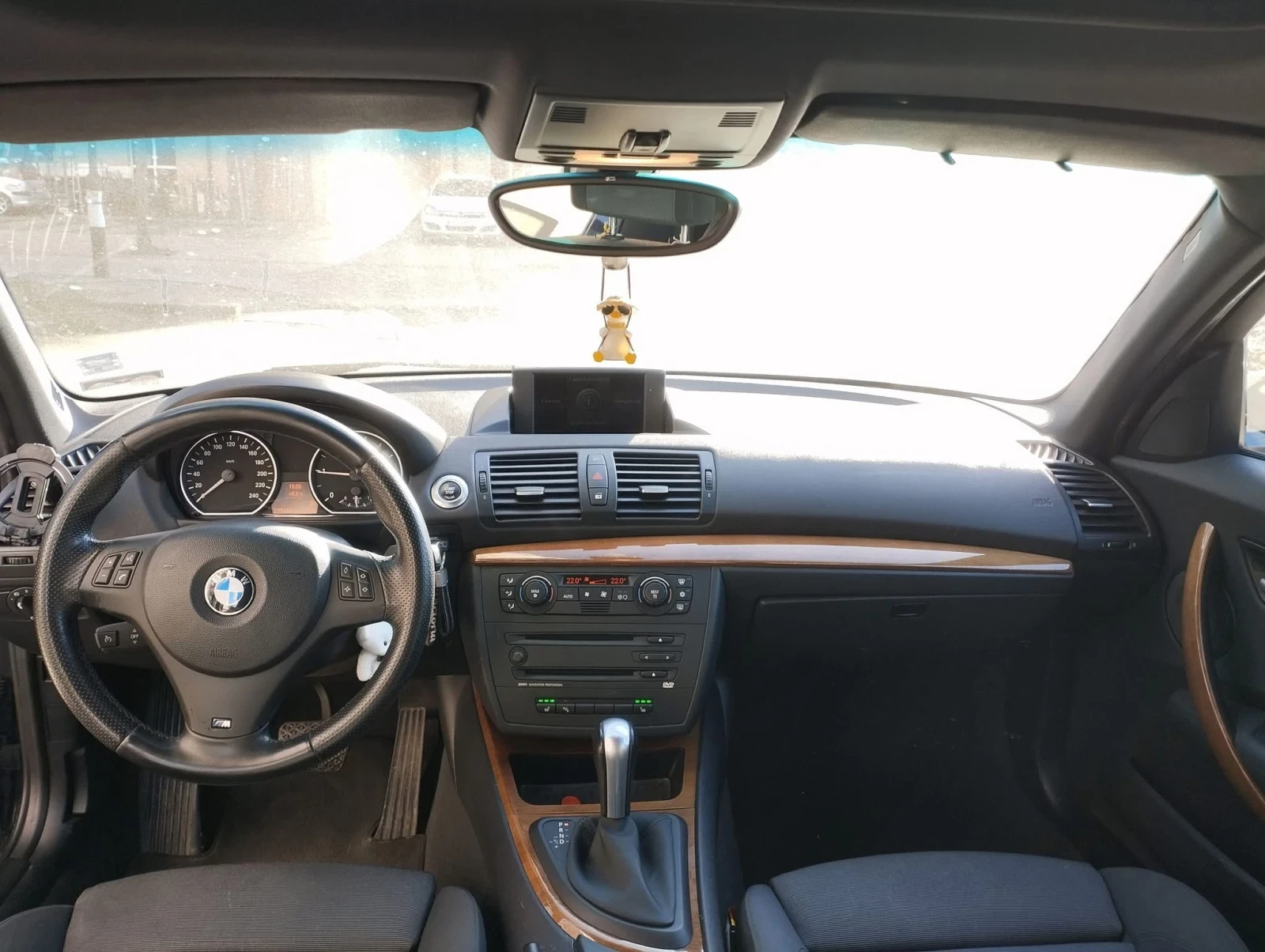 BMW 120 d/Recaro/ AHL / Подгрев/ PDC/ Автомат, снимка 2 - Автомобили и джипове - 54723781