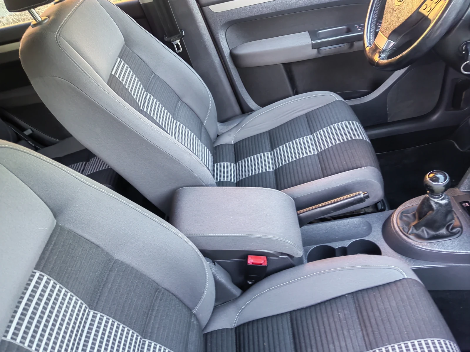 VW Touran Face, снимка 10 - Автомобили и джипове - 54724198