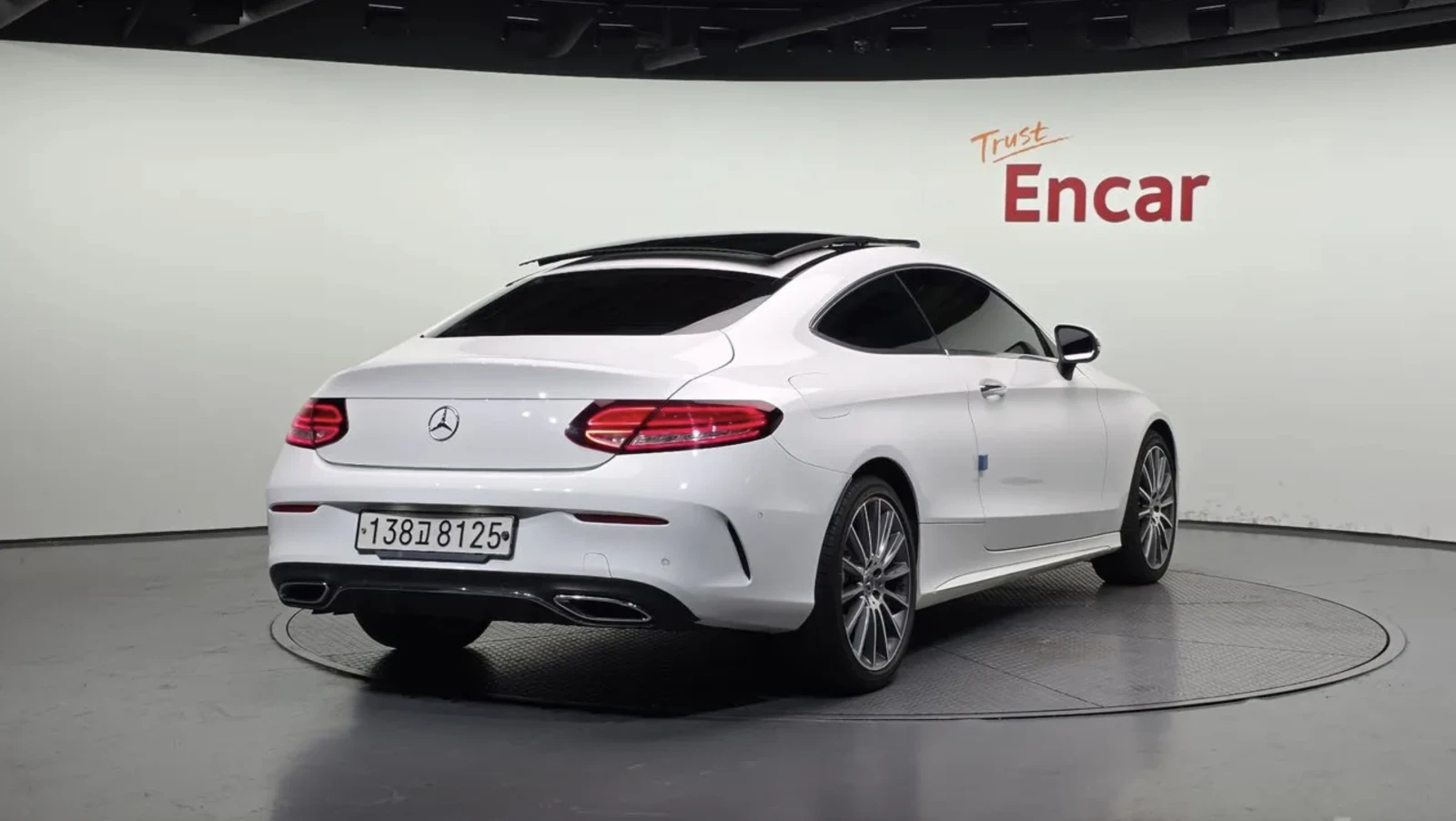 Mercedes-Benz C 220 d / AMG ПАКЕТ / BURMESTER / CARBON / ШИБИДАХ/ HUD , снимка 2 - Автомобили и джипове - 54868200