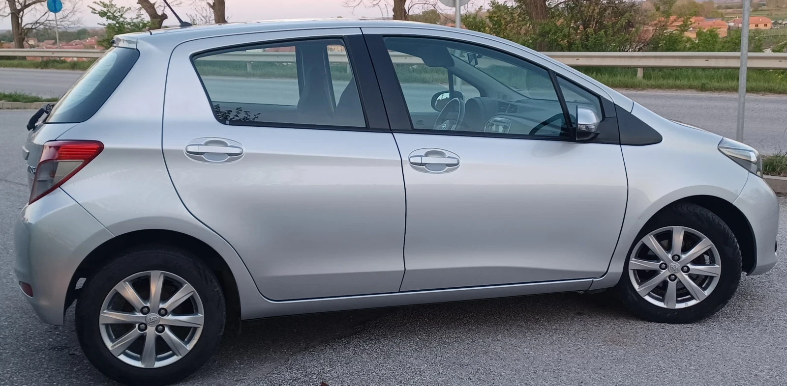 Toyota Yaris 1.4 D-4D, снимка 4 - Автомобили и джипове - 55495446