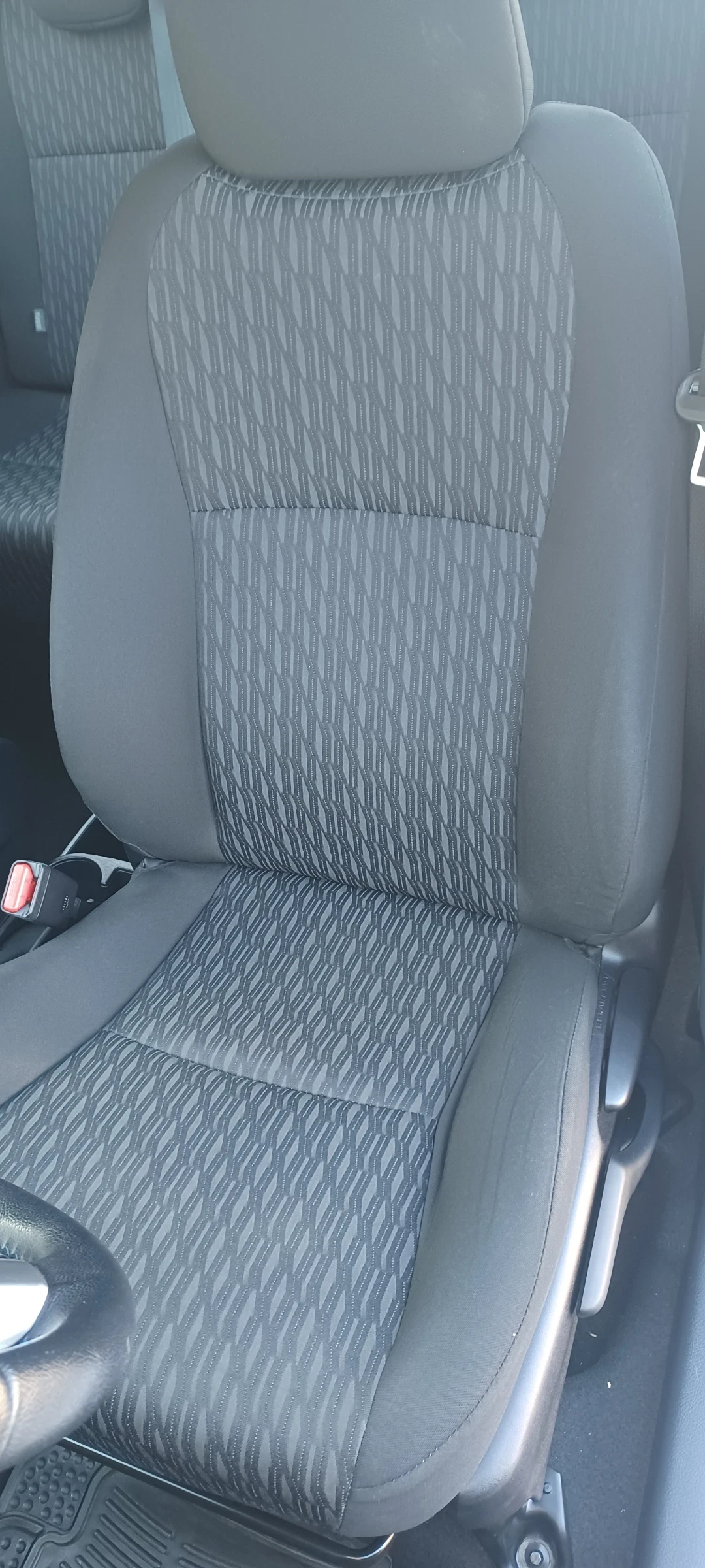 Toyota Yaris 1.4 D-4D, снимка 11 - Автомобили и джипове - 55149431