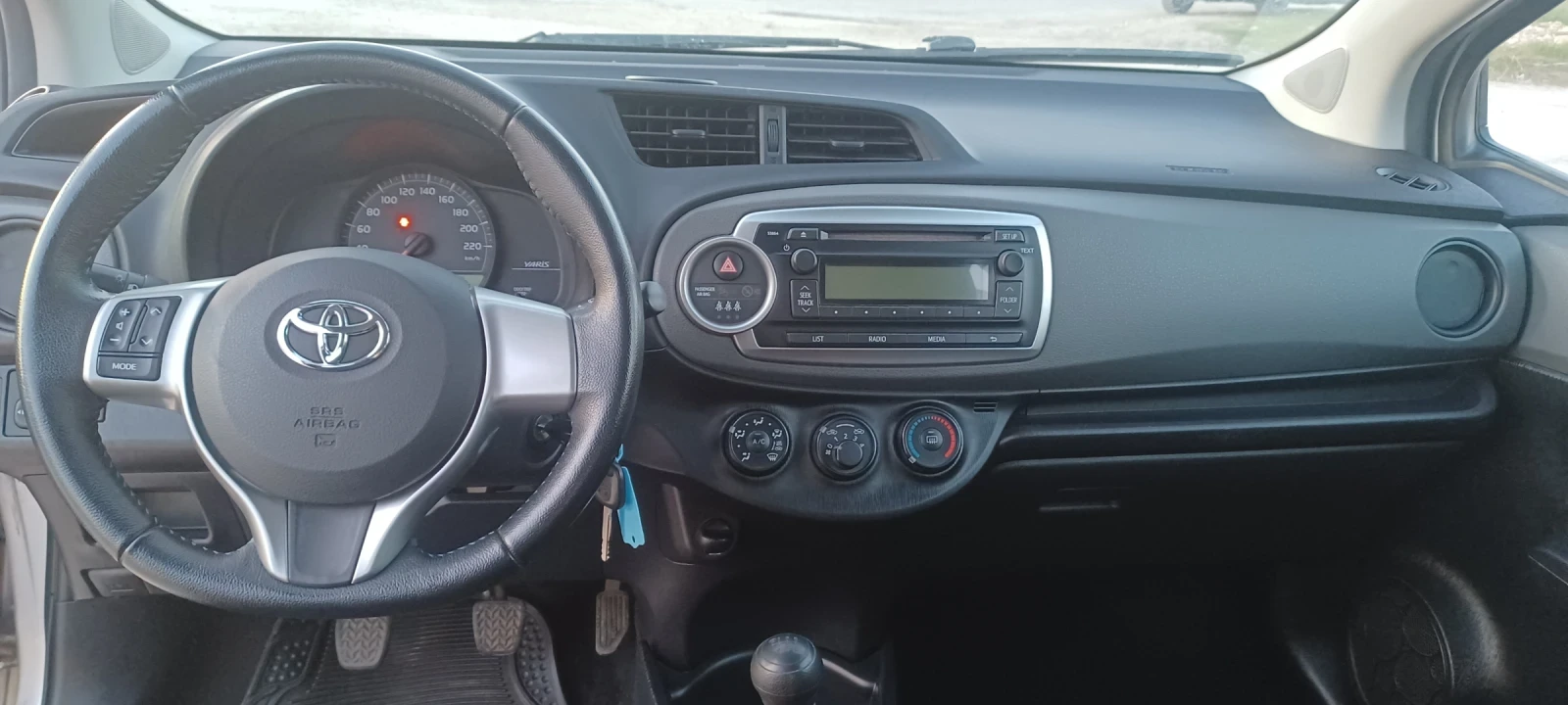 Toyota Yaris 1.4 D-4D, снимка 9 - Автомобили и джипове - 55149431