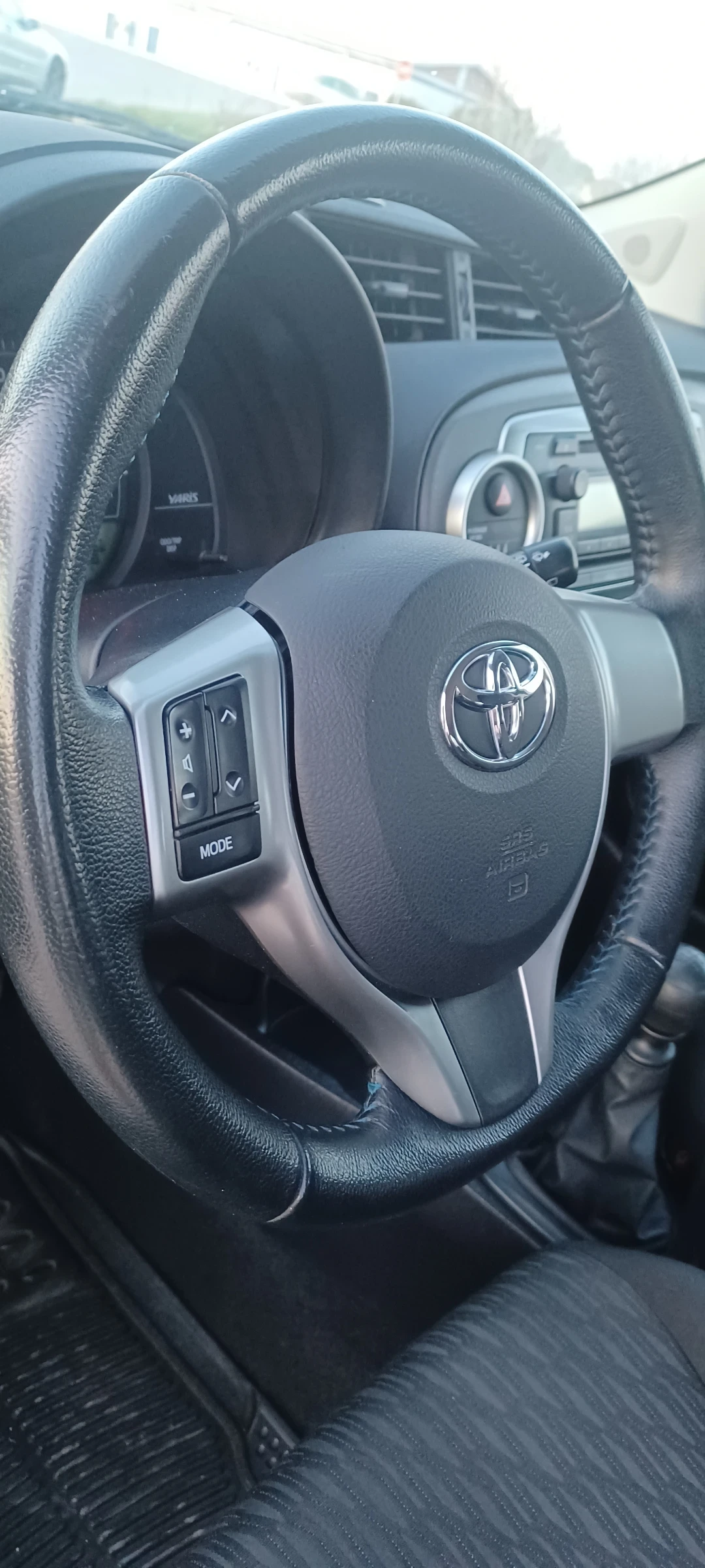 Toyota Yaris 1.4 D-4D, снимка 8 - Автомобили и джипове - 55149431