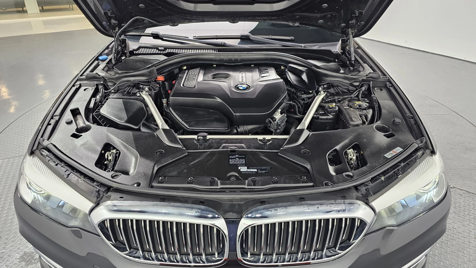 BMW 520 ЕЛ. БАГАЖНИК* HUD* BLIND SPOT* ЛЮК* КРАЙНА ЦЕНА, снимка 6 - Автомобили и джипове - 55344737