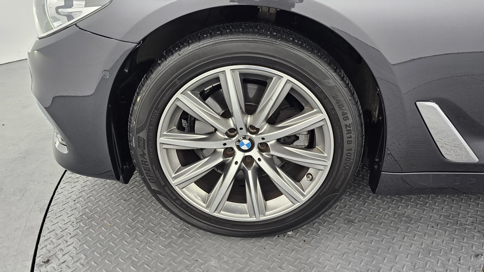 BMW 520 ЕЛ. БАГАЖНИК* HUD* BLIND SPOT* ЛЮК* КРАЙНА ЦЕНА, снимка 5 - Автомобили и джипове - 55344737