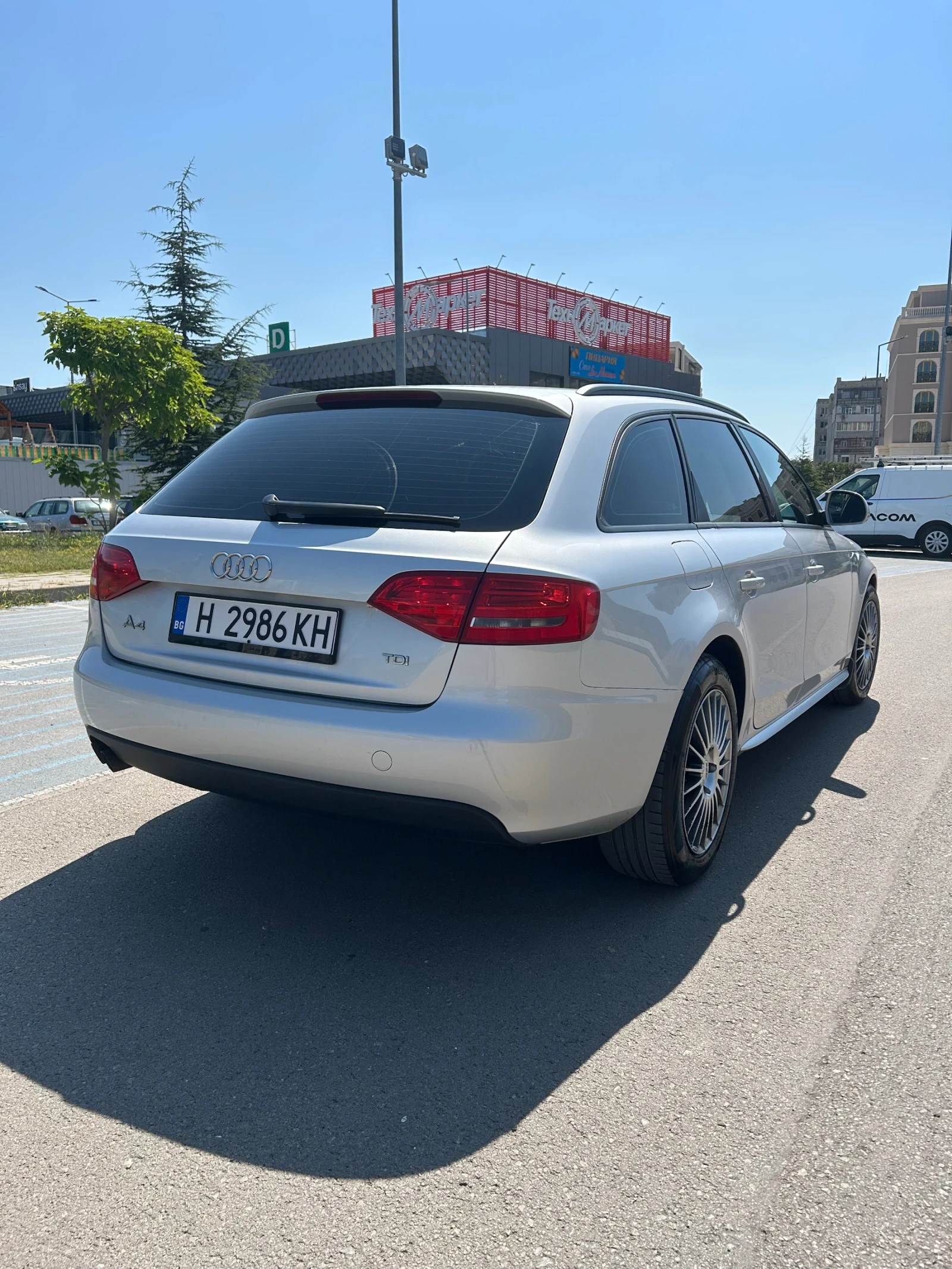 Audi A4 2.0TDI, снимка 3 - Автомобили и джипове - 55627735